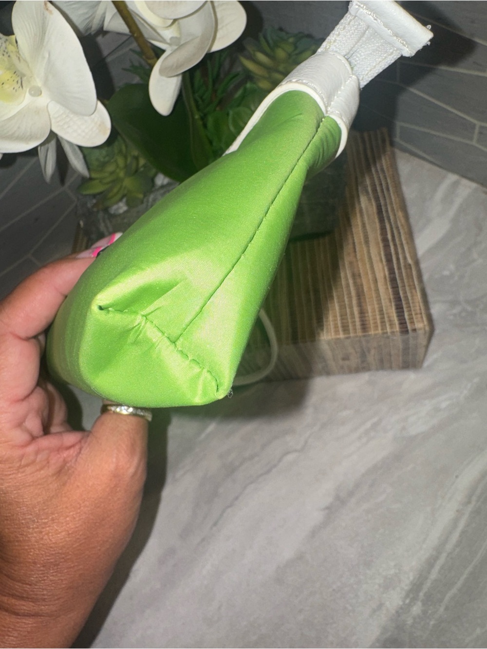 Like New Sharif Green and White Wristlet Clutch with Mirror on Back  fits Phone - Picture 5 of 7
